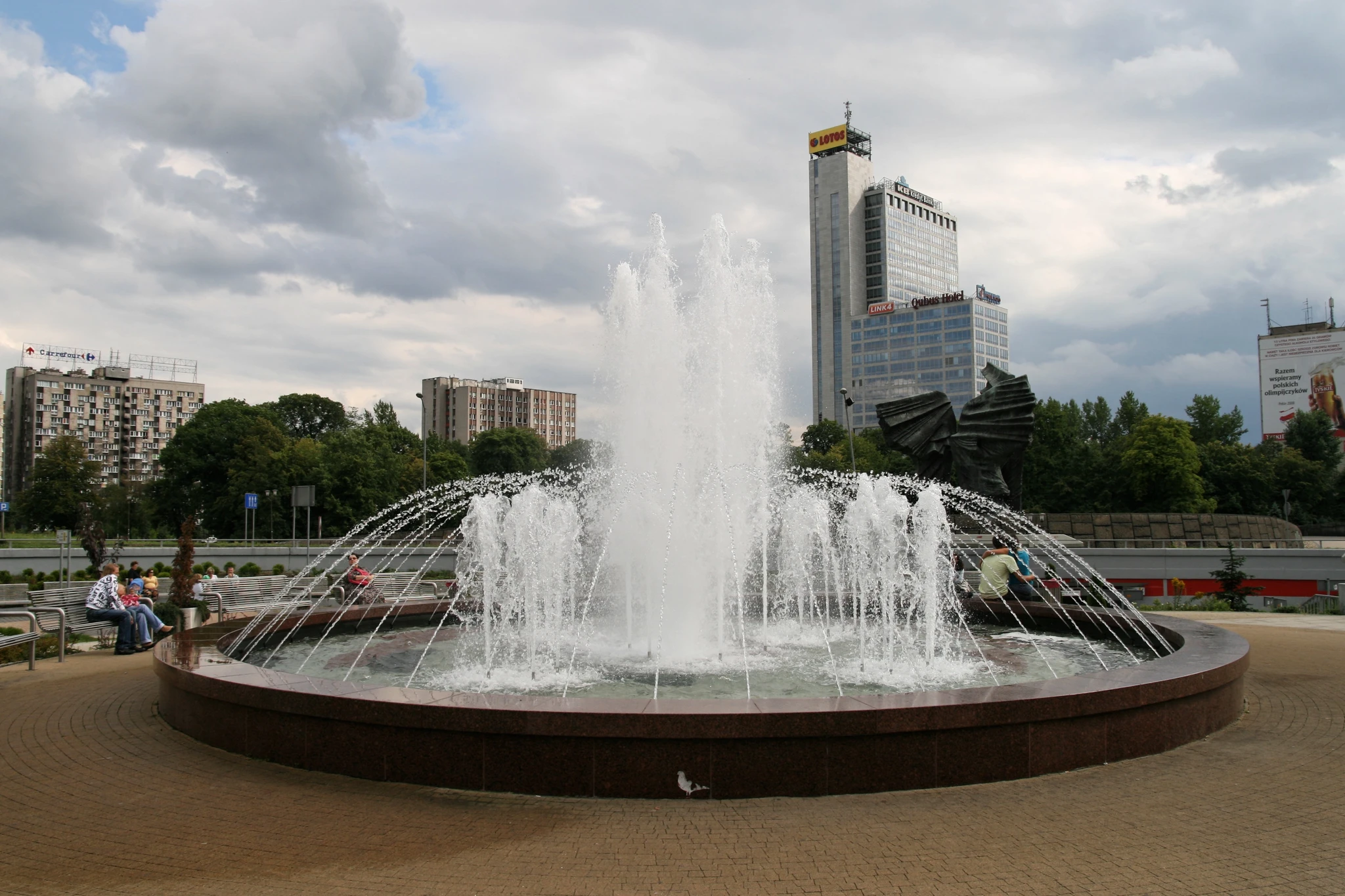 Katowice - Rondo - Fontanna 01.jpg